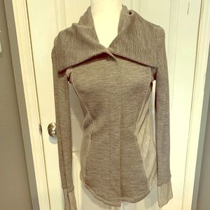 Akini wool lightweight jacket
